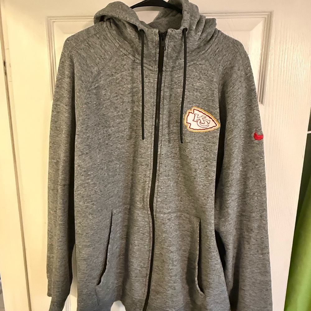 Lot of Nike Kansas City Chief sweatshirts. XXL
